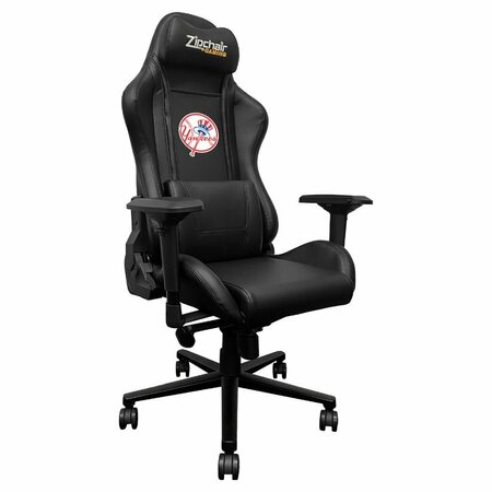 DREAMSEAT Xpression Pro Gaming Chair with New York Yankees Secondary Logo XZXPPRO032-PSMLB21082A